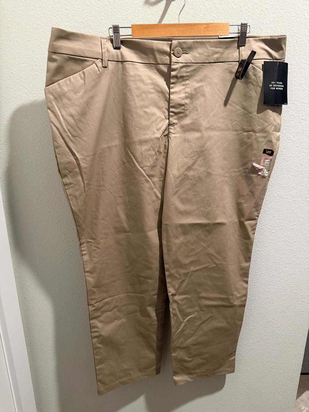 Lee Wrinkle Free Straight Leg Pants 20W Petite Flax